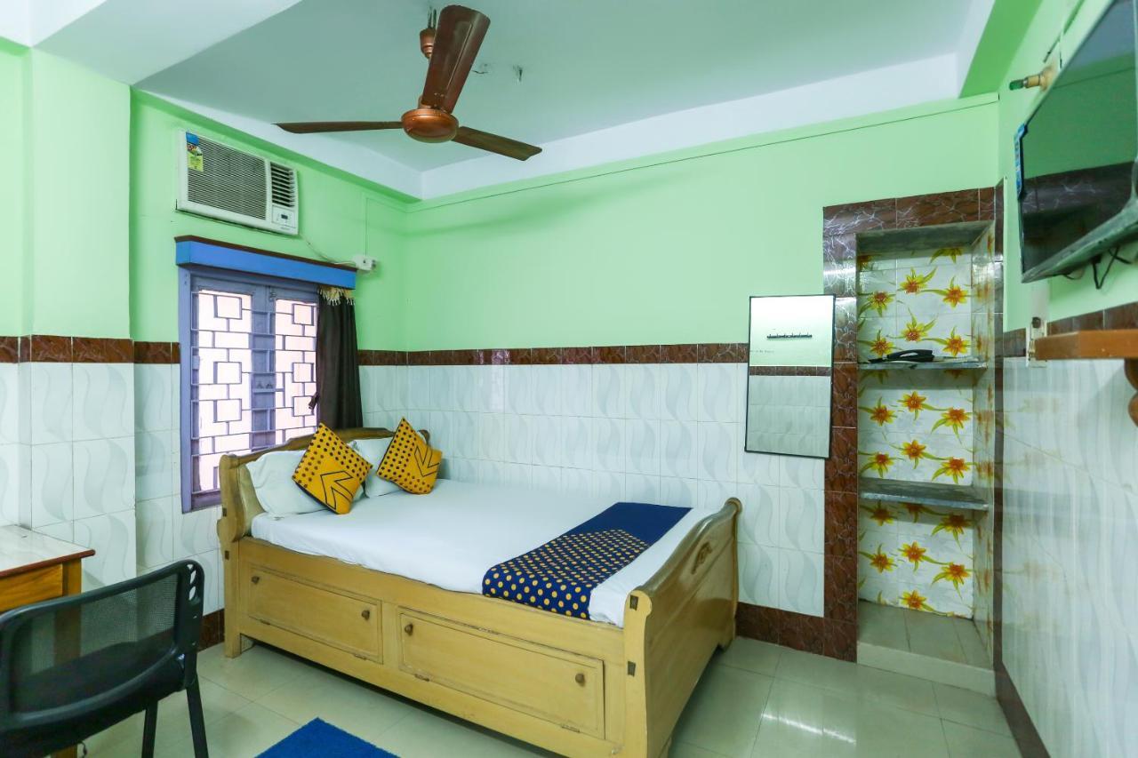 Hotel Oyo 73902 Vyttila Residency Kochi