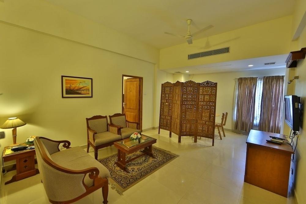 Queen Hotel Kochi