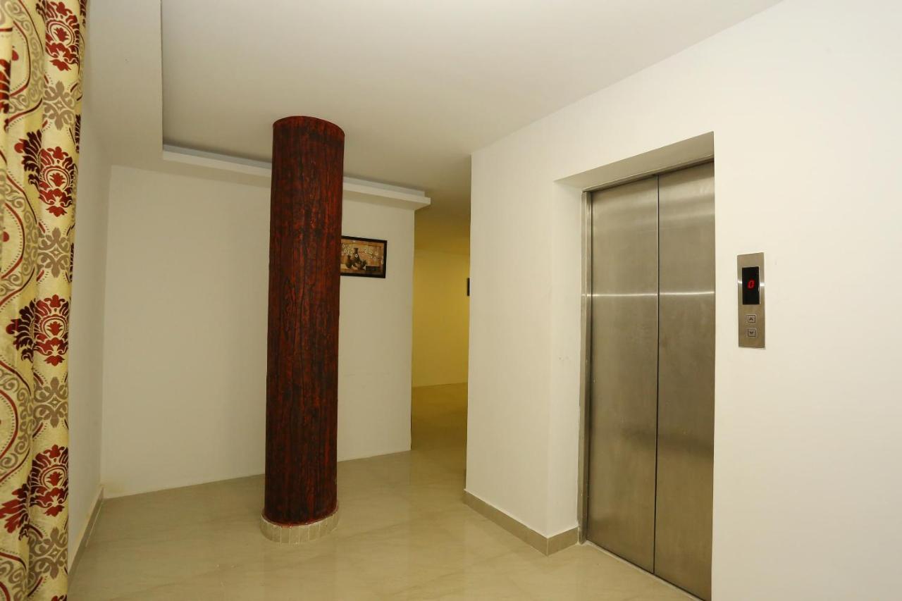 Oyo 9620 Emza Residency Hotel
