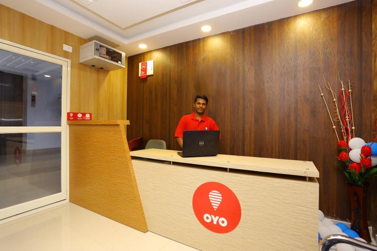 Oyo 9620 Emza Residency Hotel 3*