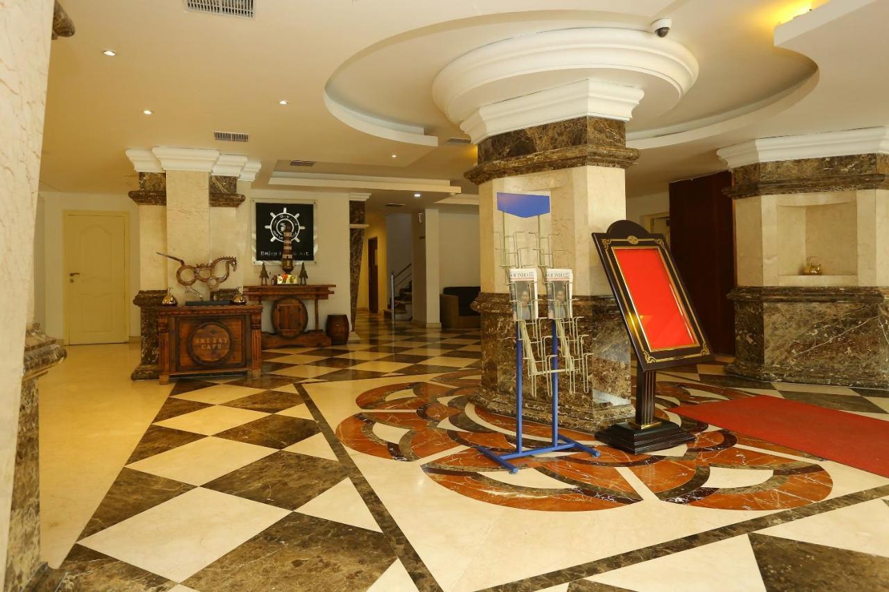 Emarald Cochin Hotel