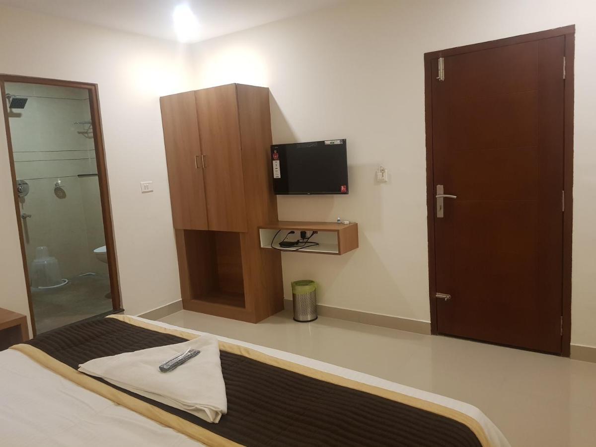 The Golden Suites Hotel 2*