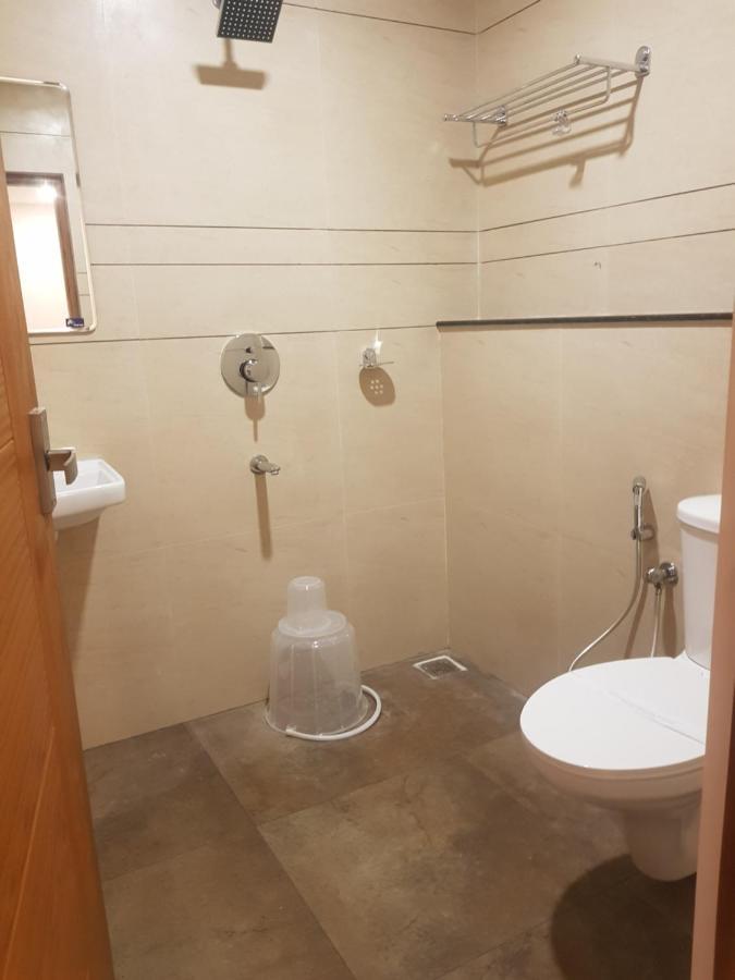 Hotel The Golden Suites Kochi