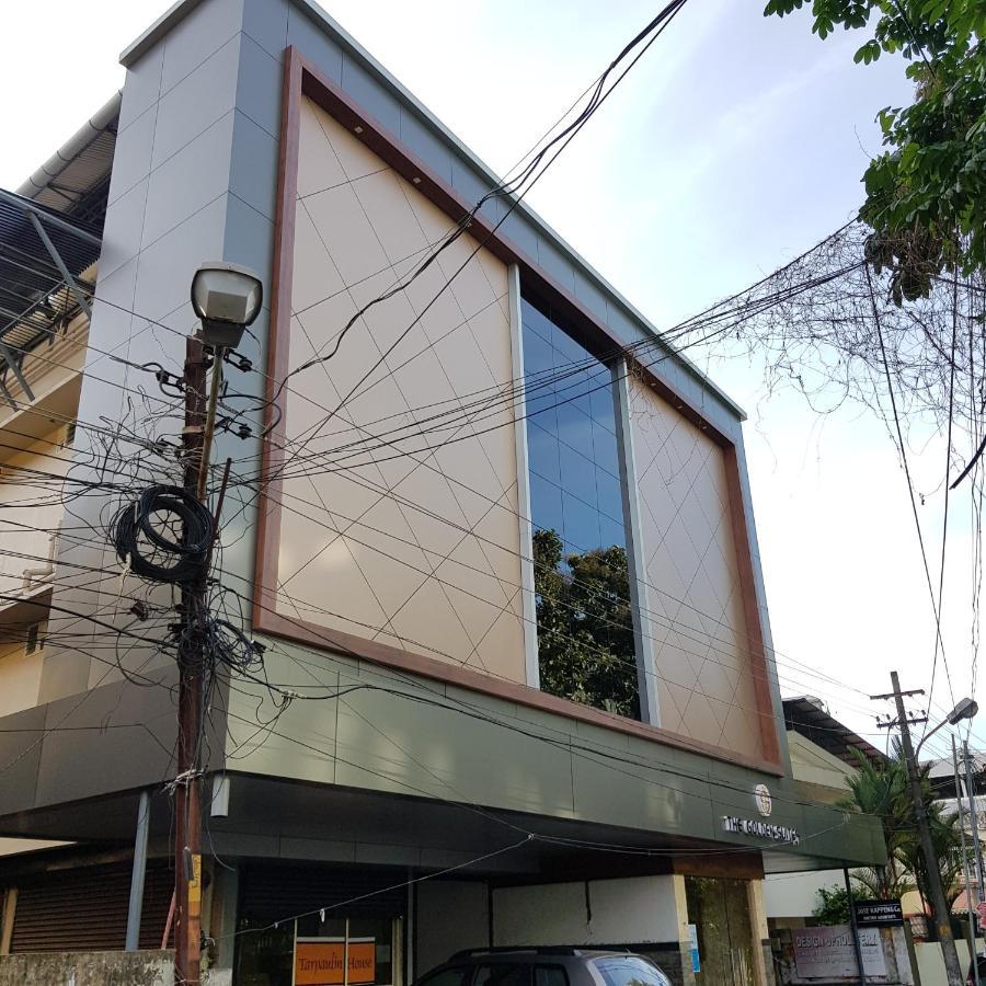 The Golden Suites Hotel 2*