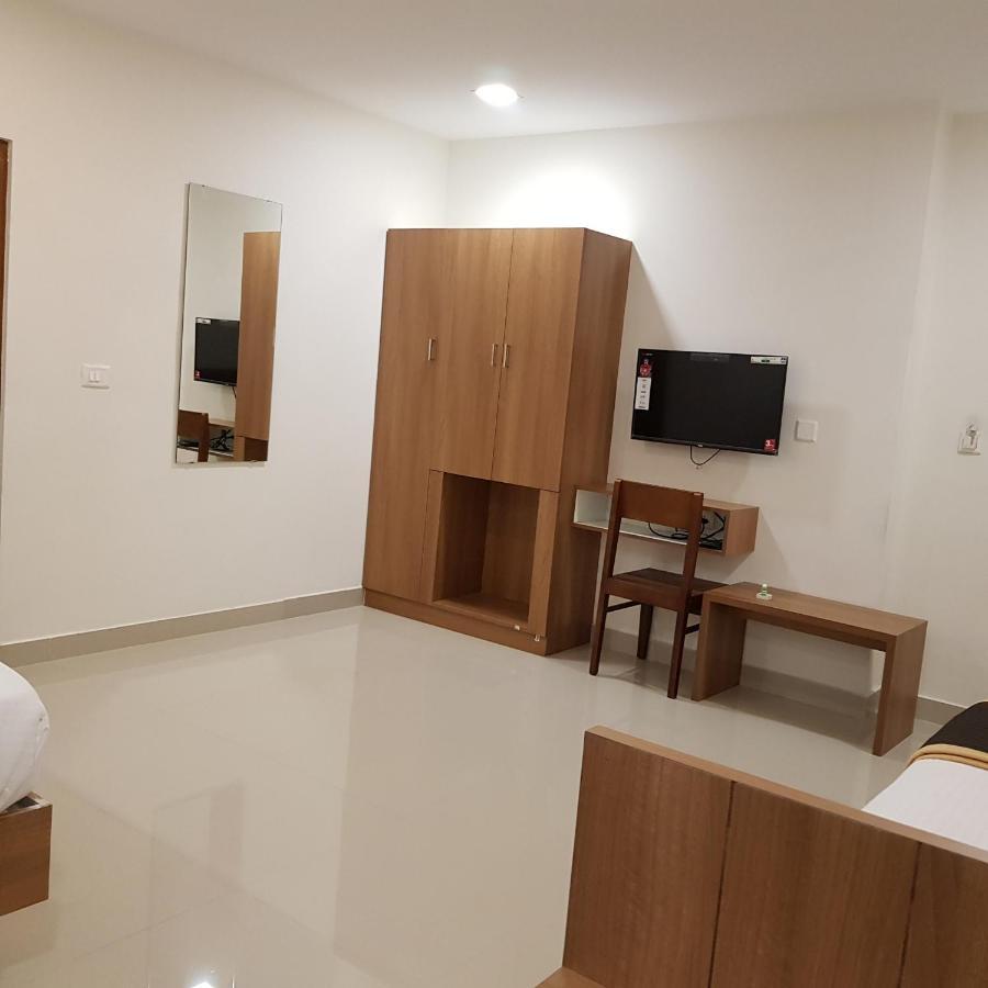 The Golden Suites Kochi