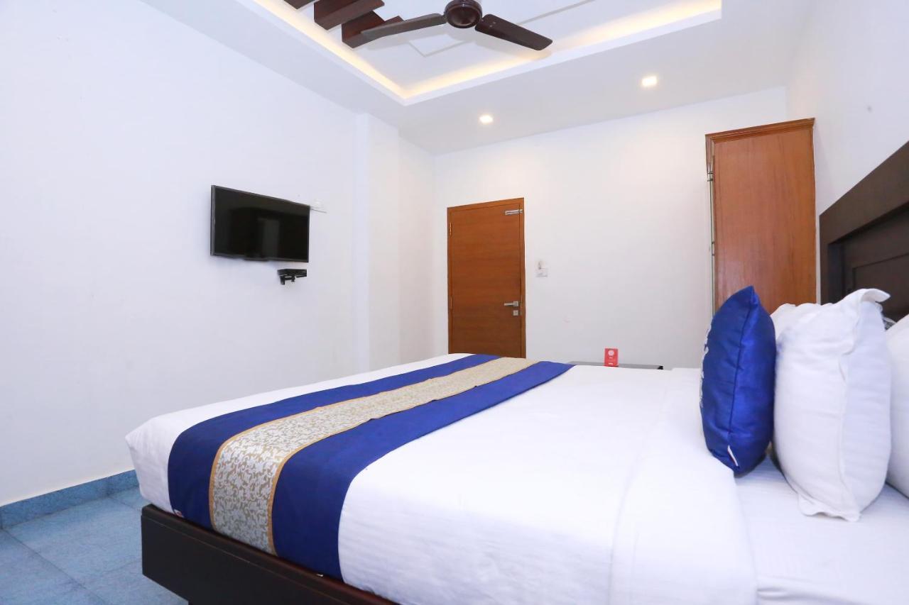 Oyo Flagship Malabar Plaza 3*