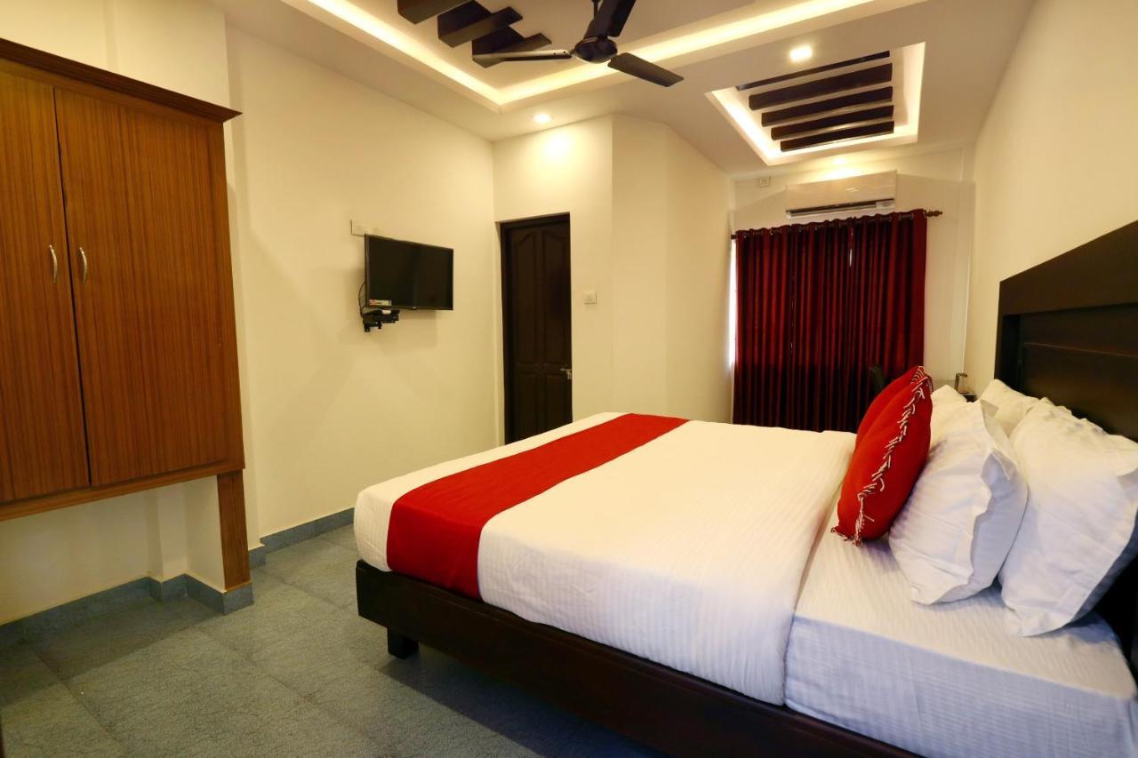 Oyo Flagship Malabar Plaza 3* Kochi