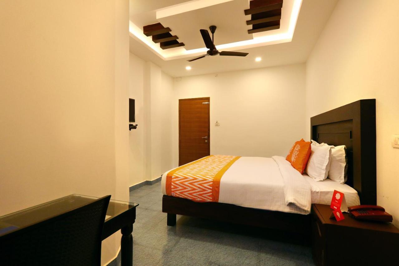 Hotel Oyo Flagship Malabar Plaza 3*