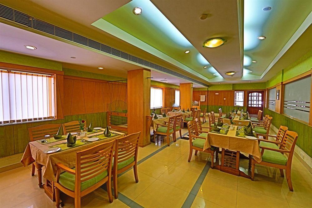 Queen Hotel 3*