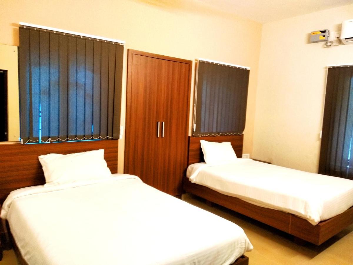 Hotel Aspire Maradu Kochi