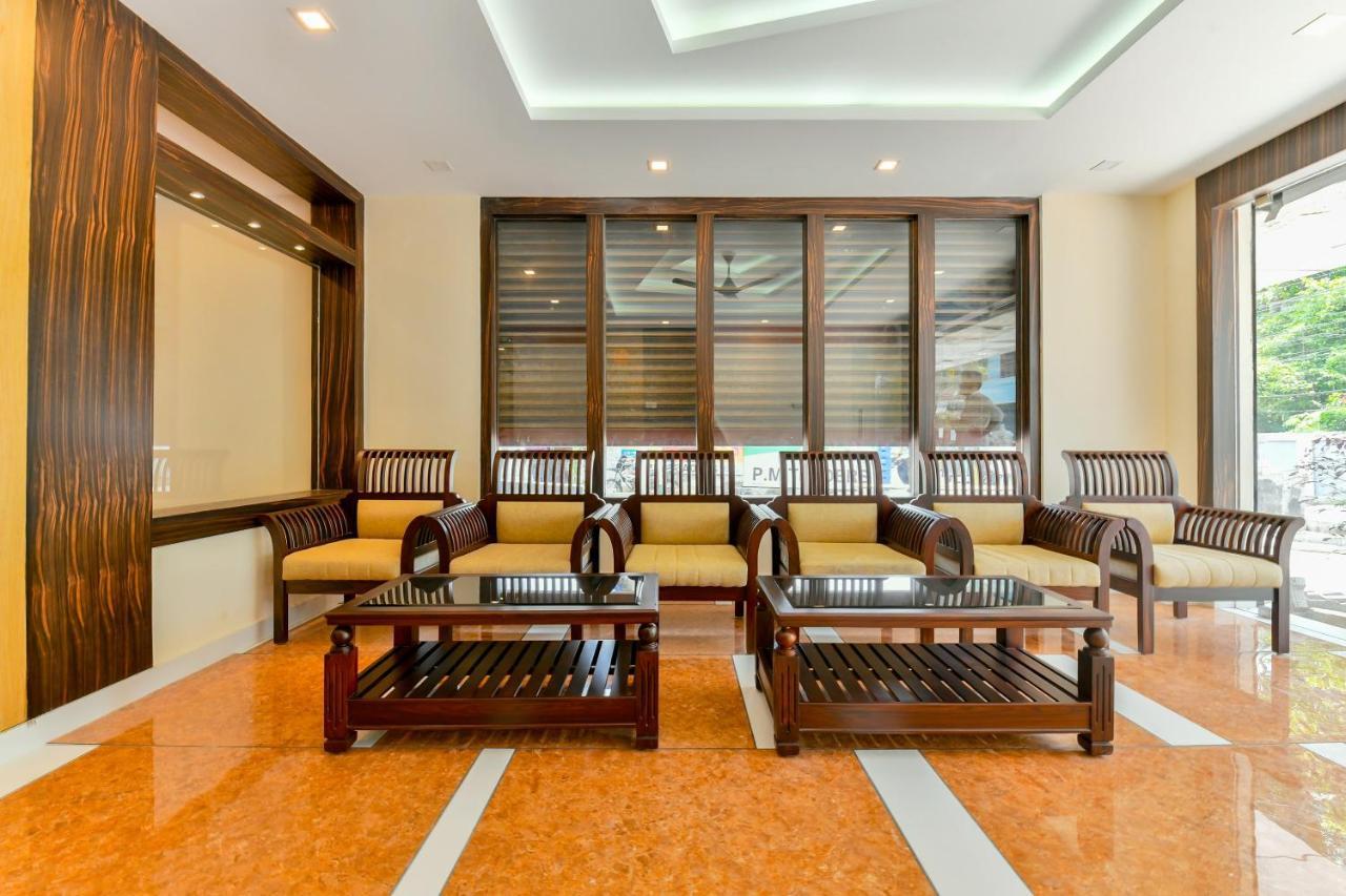 Collection O O 22482 Malabar Hotel 3*