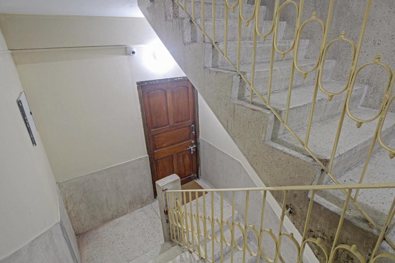 Oyo Flagship 77152 Emmanuel Residency 3*