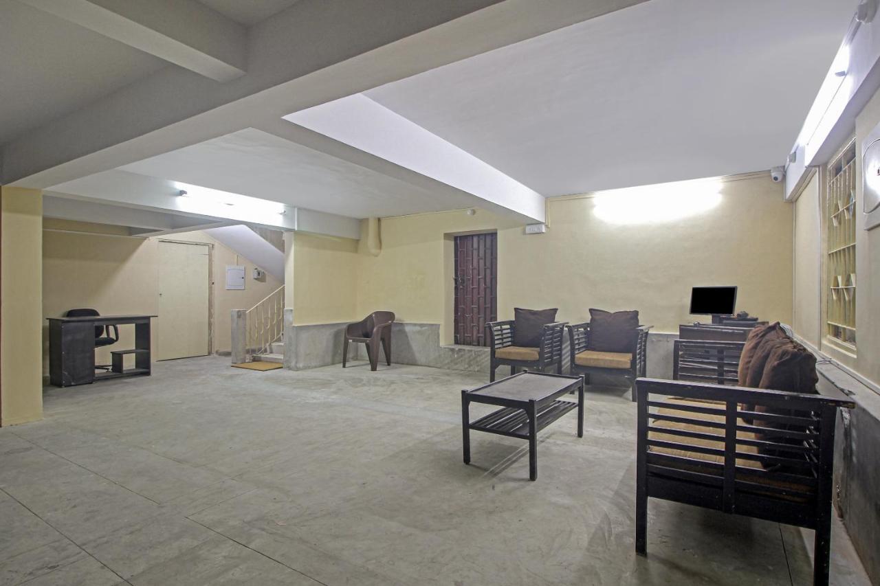 Oyo Flagship 77152 Emmanuel Residency 3* Kochi