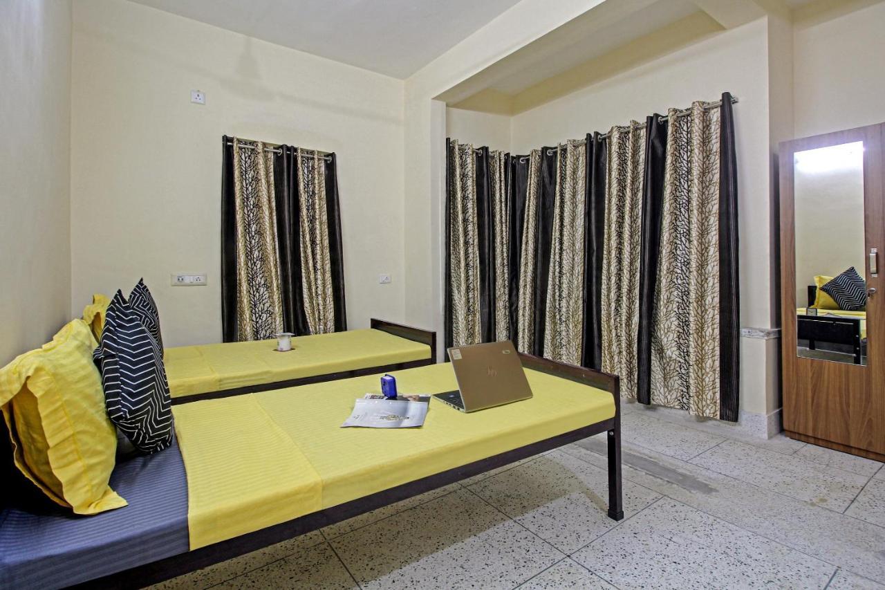 Oyo Flagship 77152 Emmanuel Residency Hotel