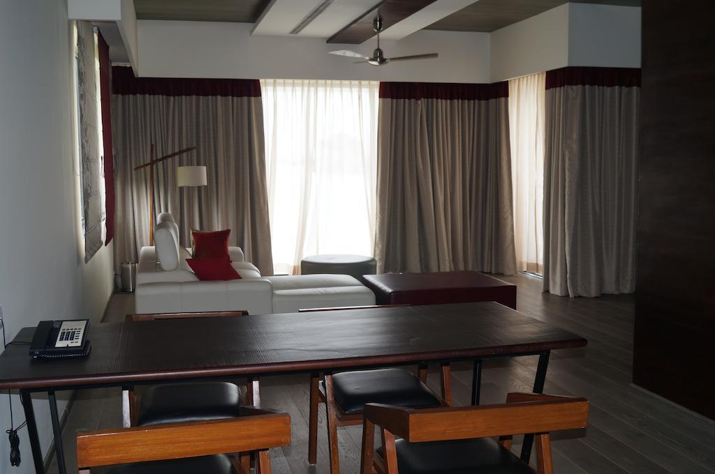Hotel Xandari Harbour Kochi