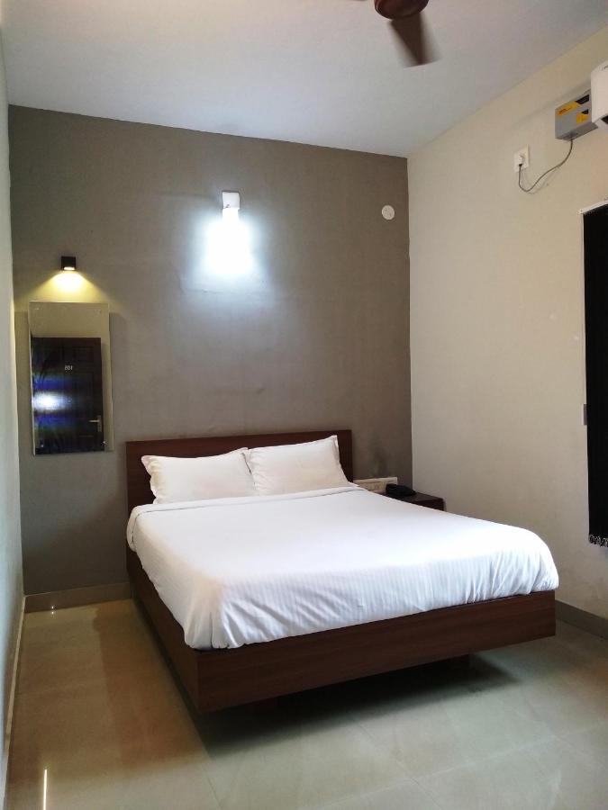 Aspire Maradu Hotel Kochi