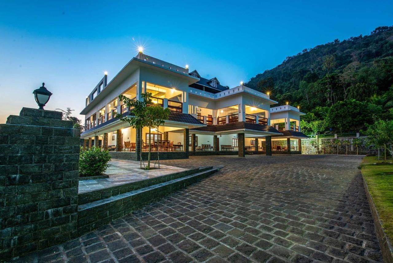 Villa Stayvista At Springhills & Ayurvedic