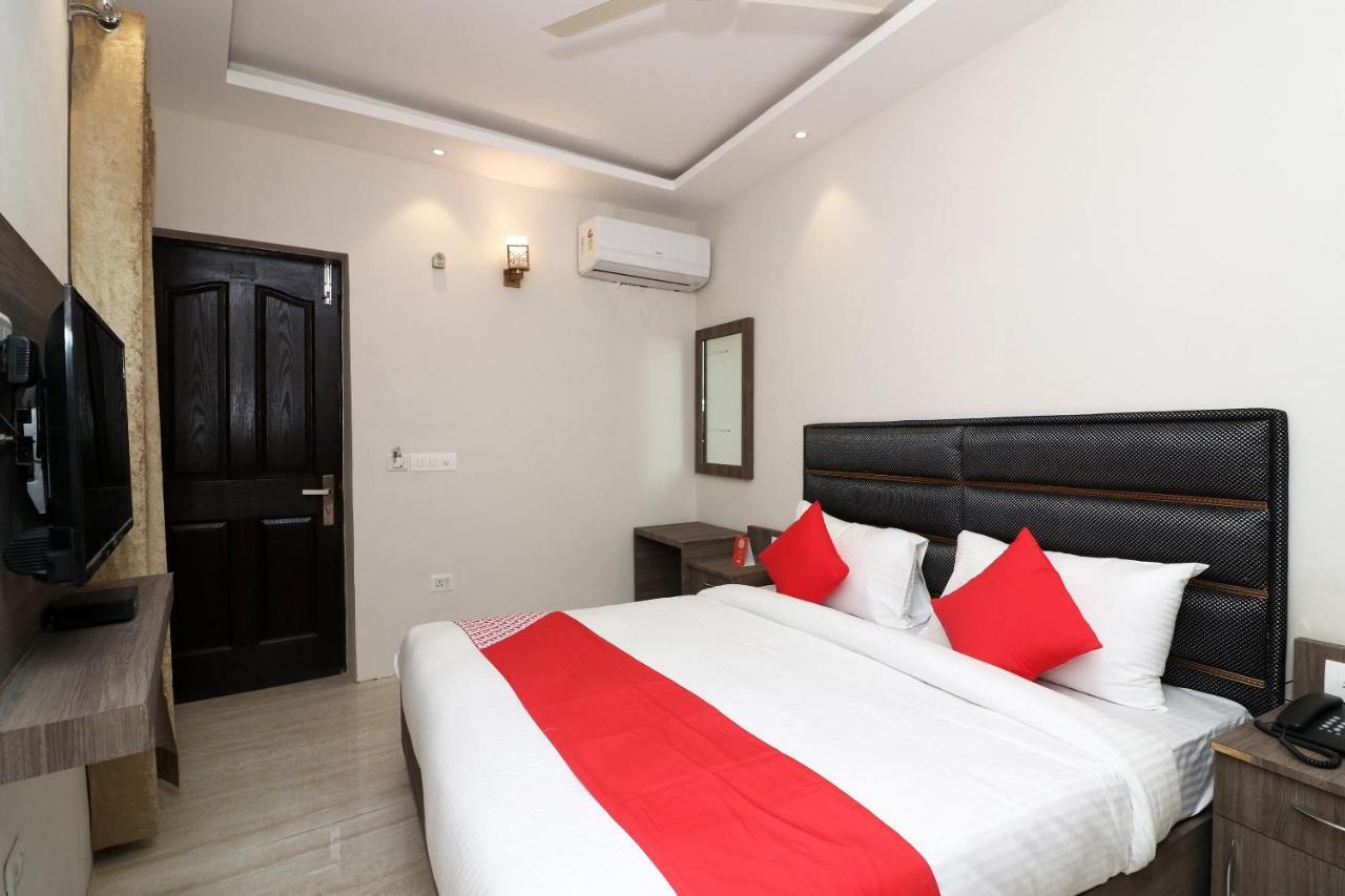 Oyo Flagship 77152 Emmanuel Residency Hotel Kochi