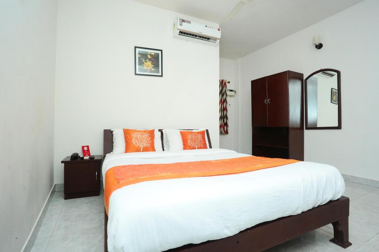 Oyo 9902 Nedumparambil Residency Kochi