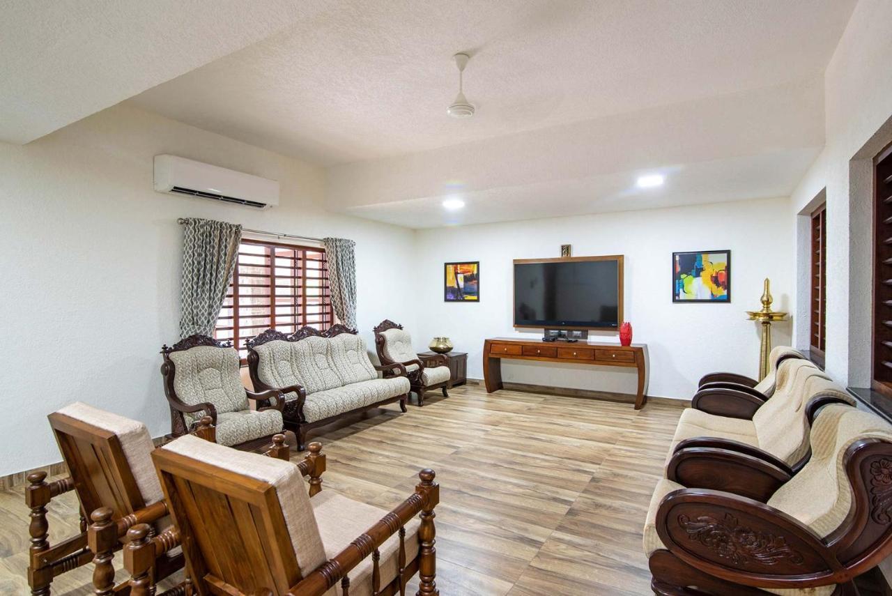 Stayvista At Springhills & Ayurvedic Villa Kochi