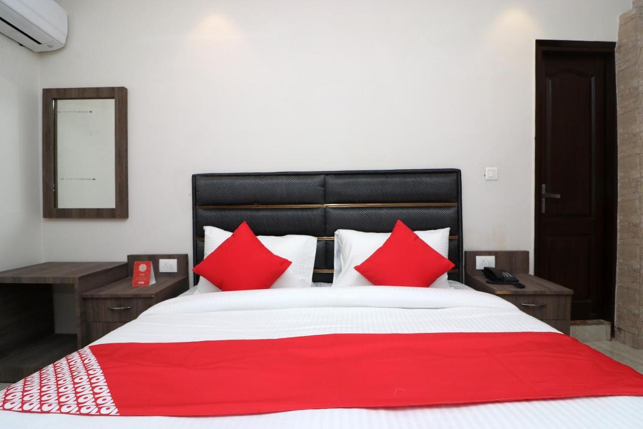 Oyo Flagship 77152 Emmanuel Residency