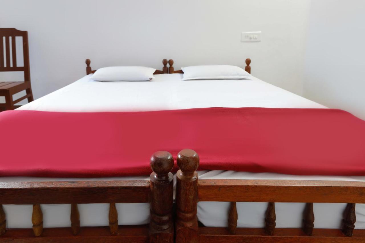 Spot On 49316 Cherai Residency Hotel 2*