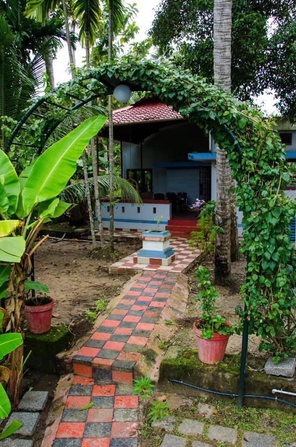 Holiday home Muralee'S Riverside Villa In Kochi Kochi