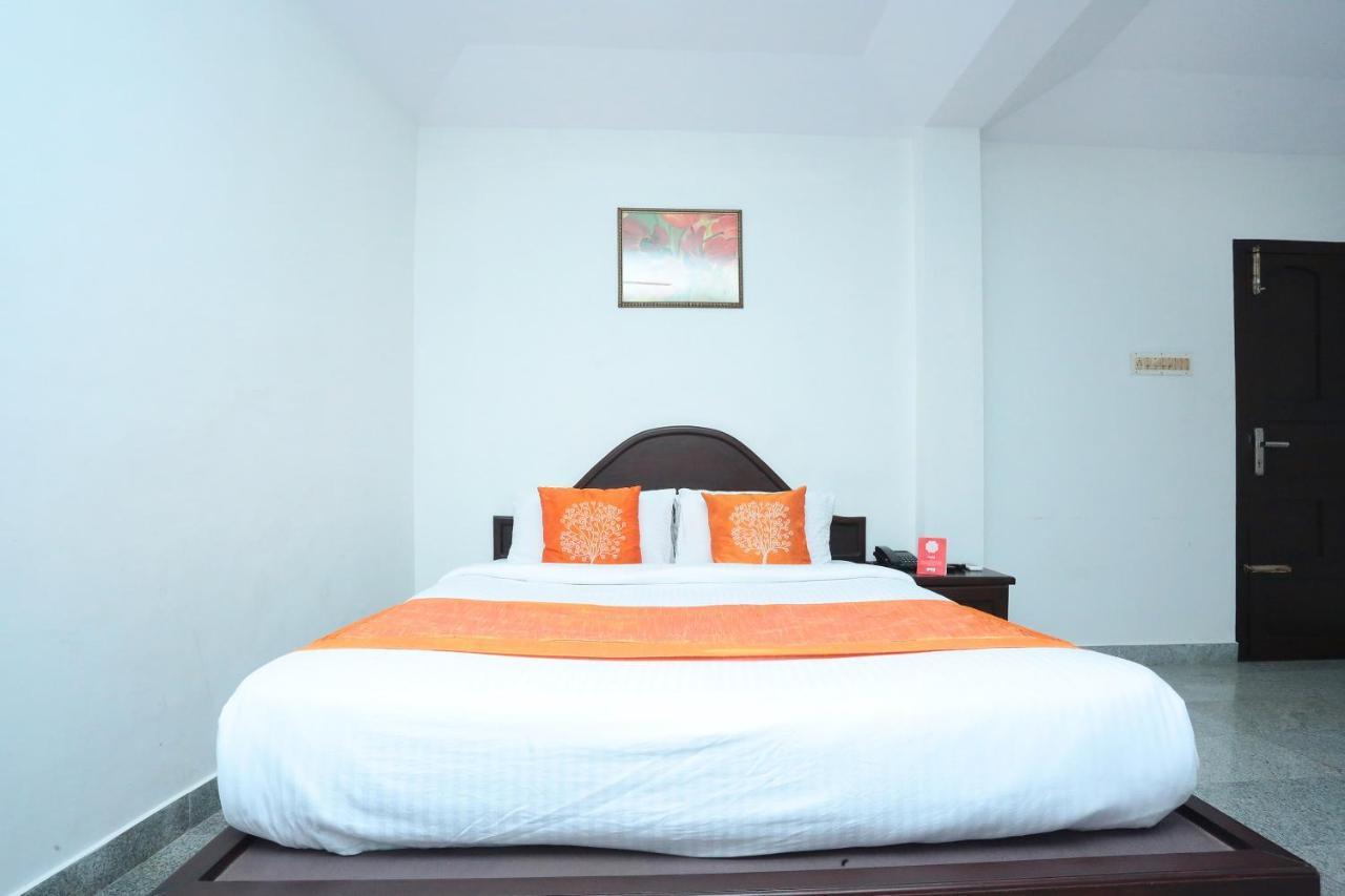 Oyo 9902 Nedumparambil Residency 3*