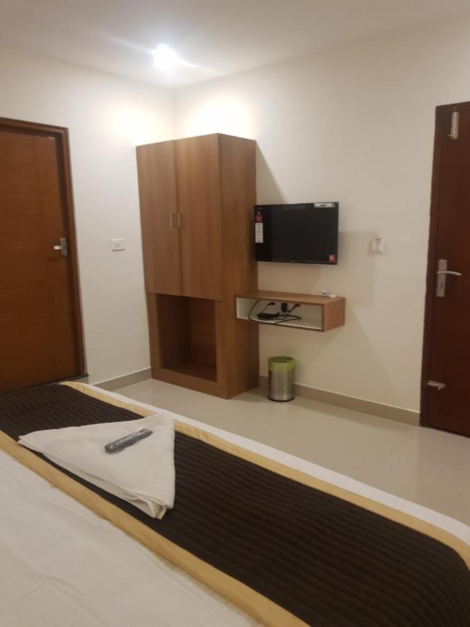 The Golden Suites 2* Kochi