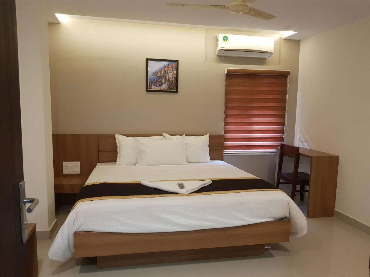 The Golden Suites 2* Kochi