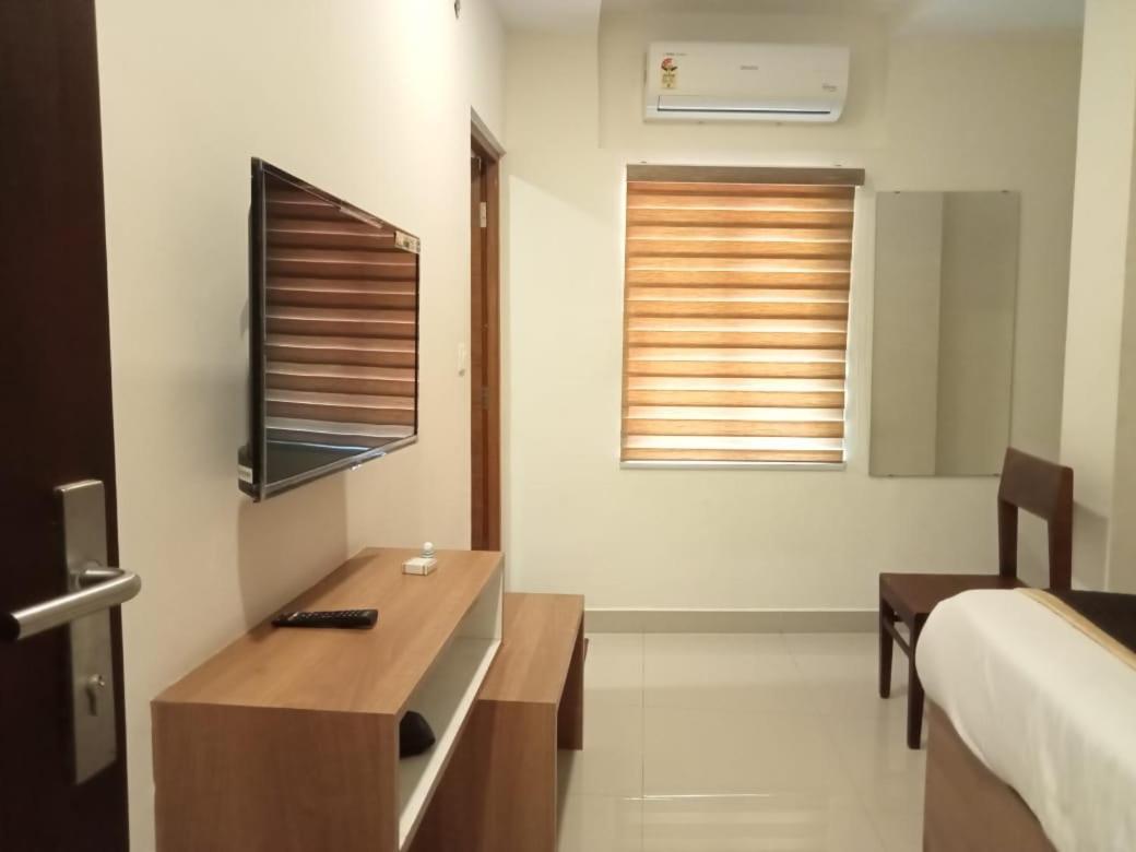 The Golden Suites 2*