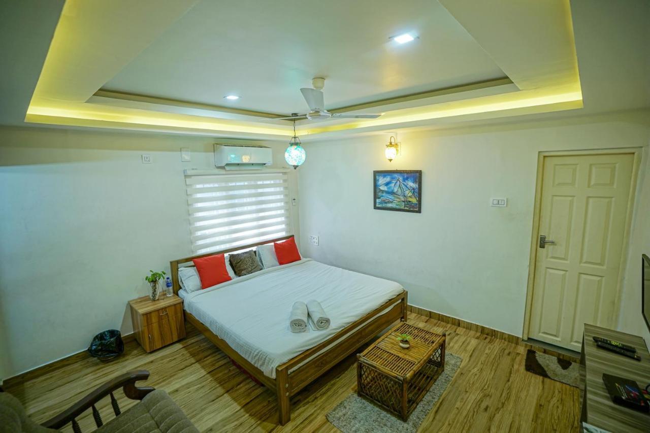 Adams Guest house *