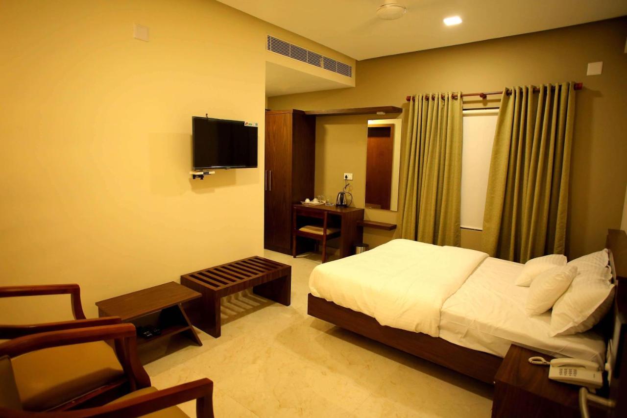 Kira Palace Residency 3*