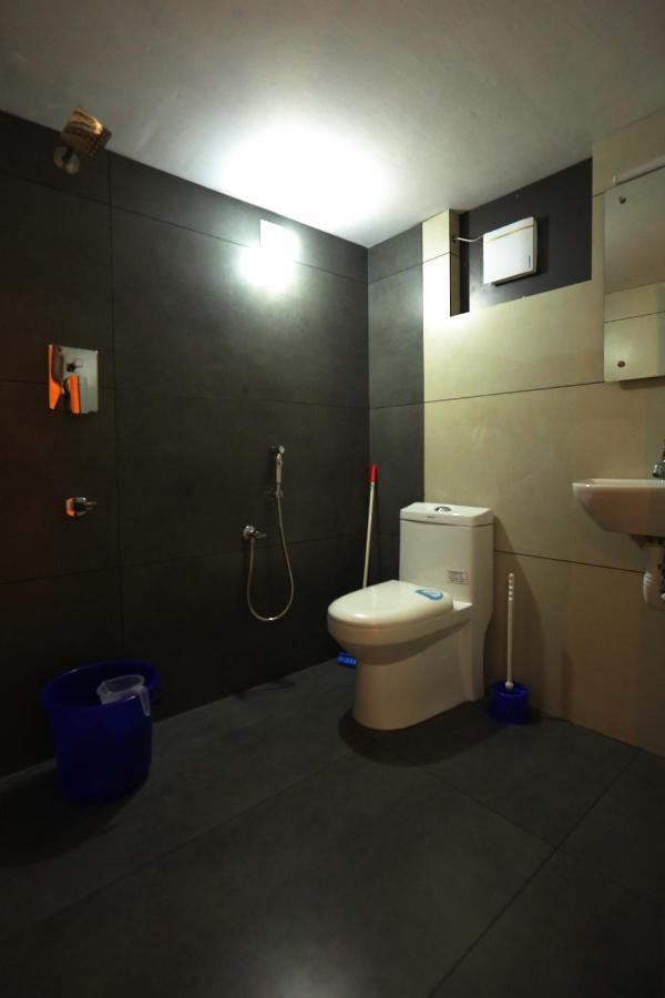 Kira Palace Residency Hotel
