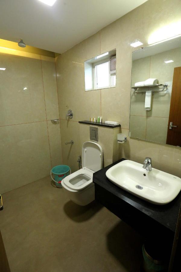 Hotel Kira Palace Residency 3*