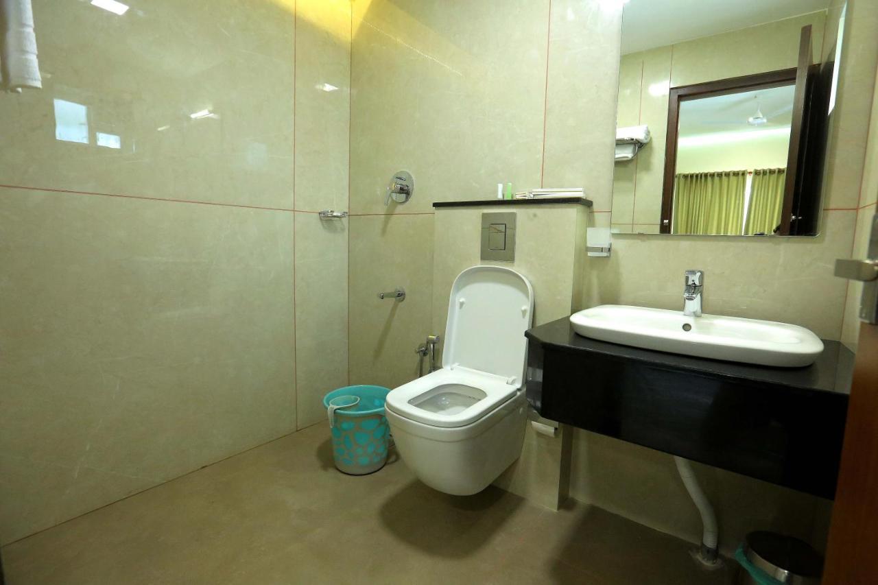 Kira Palace Residency Hotel