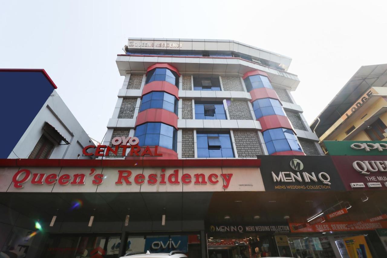 Oyo 44050 Central Queens Hotel 3*