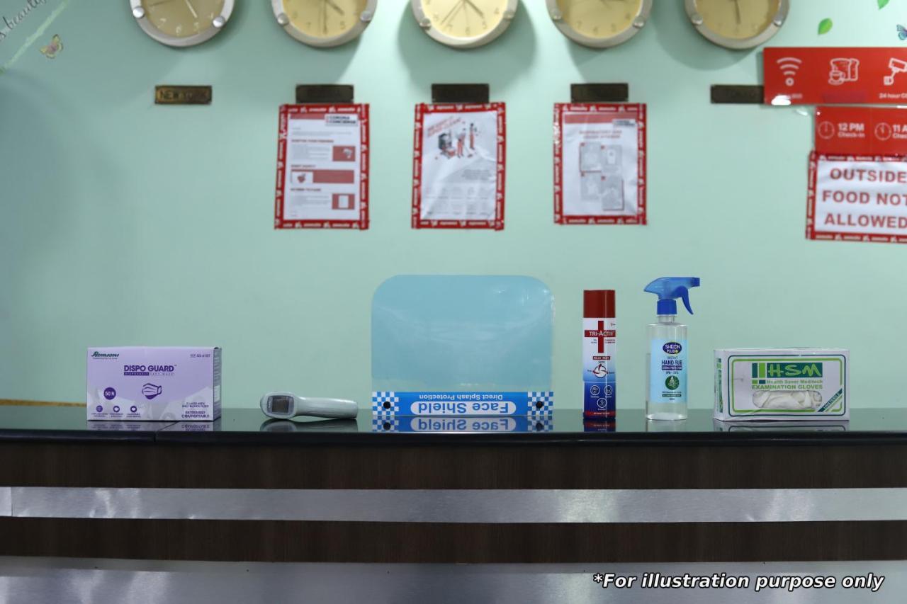 Hotel Vaccinated Staff - Oyo 73714 Metro Residency 3*