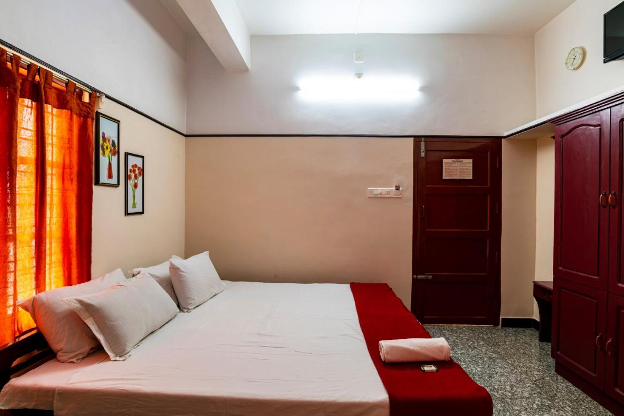 Anadiyil Leelakrishna Hotel 3*