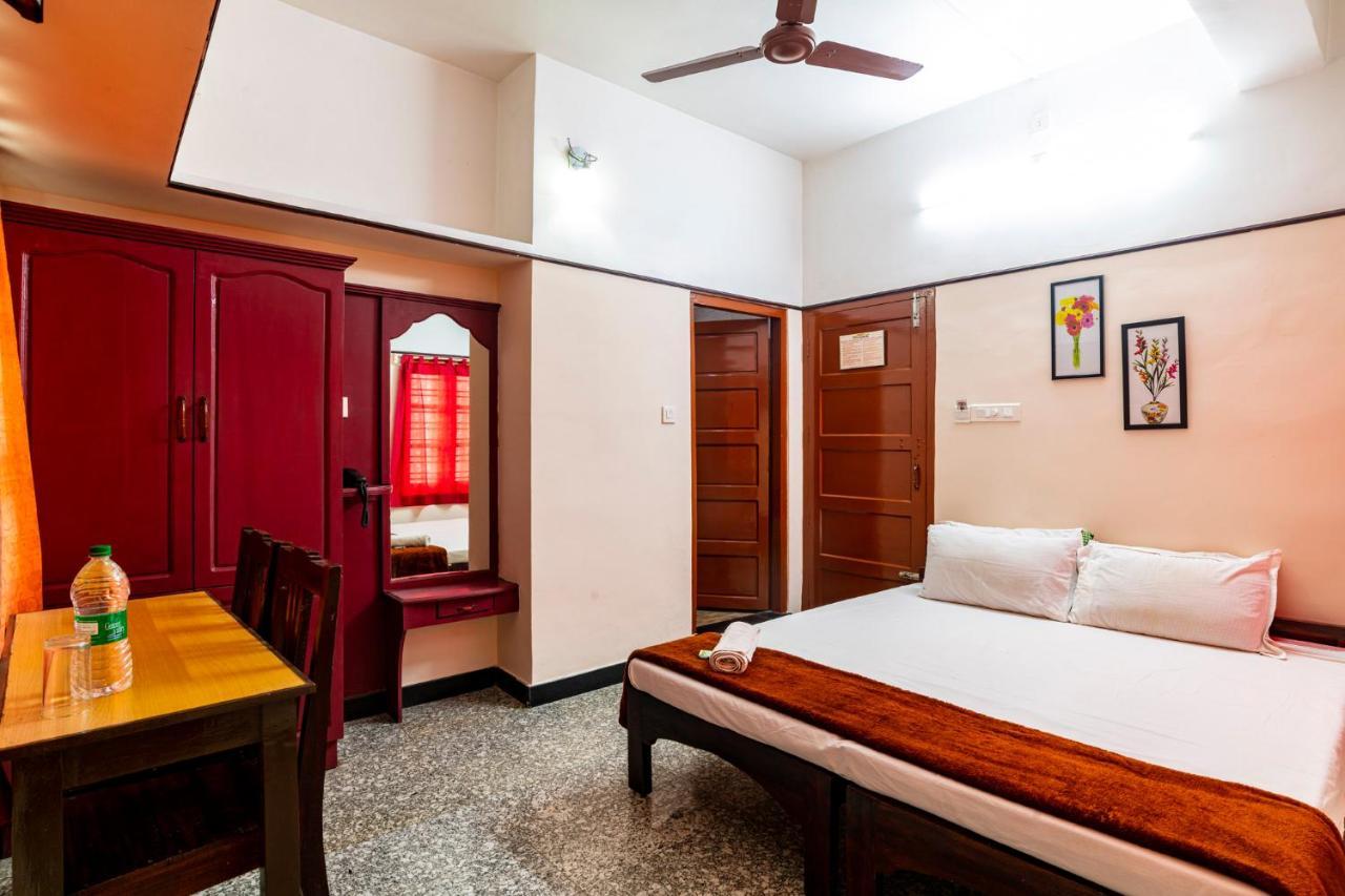 Anadiyil Leelakrishna 3* Kochi