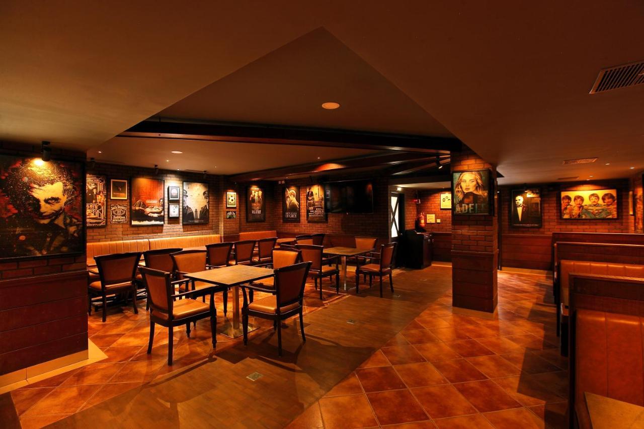 Hotel Crystal Plaza *