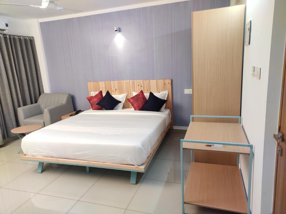 The White Orchid Luxury Service * Kochi