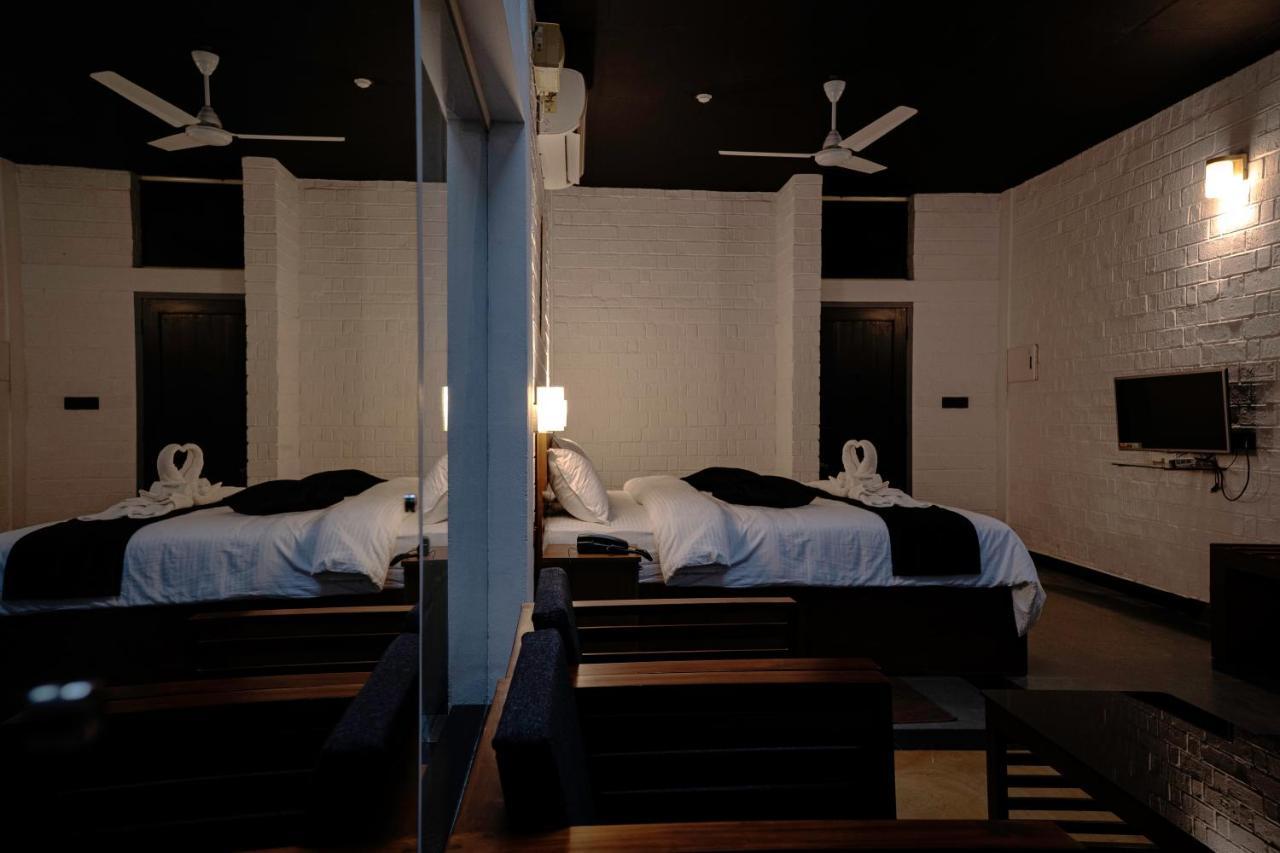 S River Resort 4*