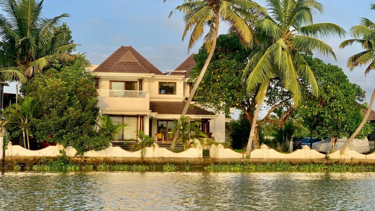 The Ambassador's - A Vkation Experience Kochi