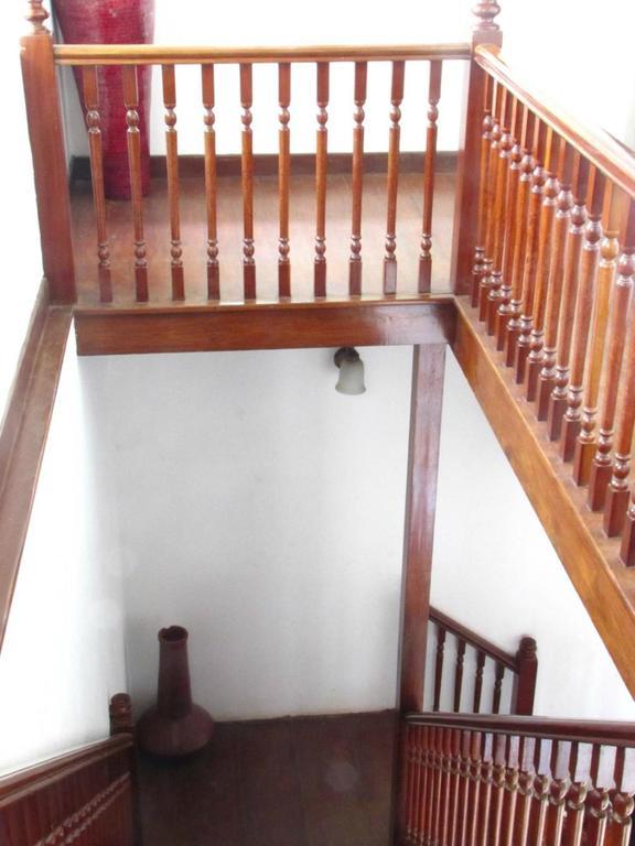 Hotel Old Lighthouse Bristow , 3*