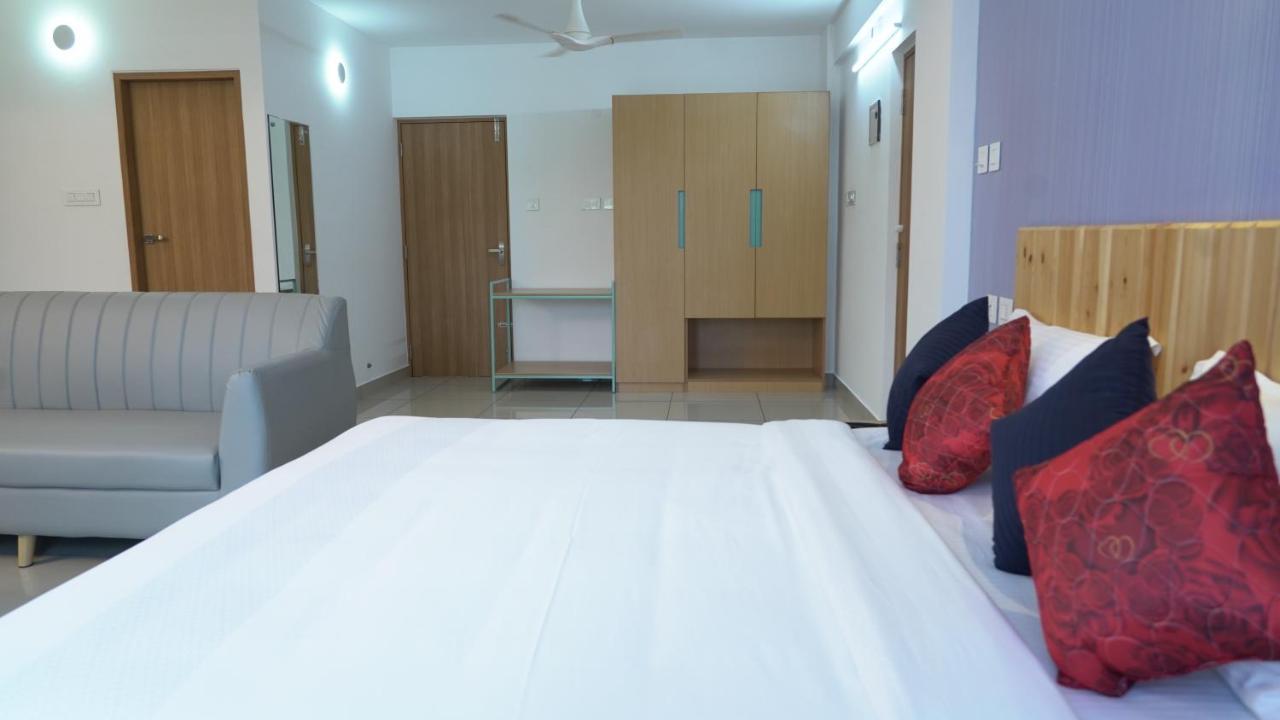 The White Orchid Luxury Service Apartment