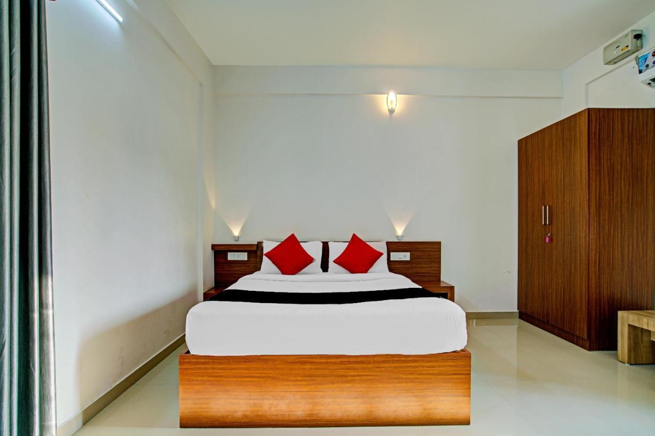 Vaccinated Staff- Capital O 74715 Phoenix Holidays 4*
