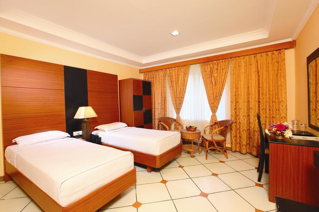 Emarald Cochin Hotel Kochi