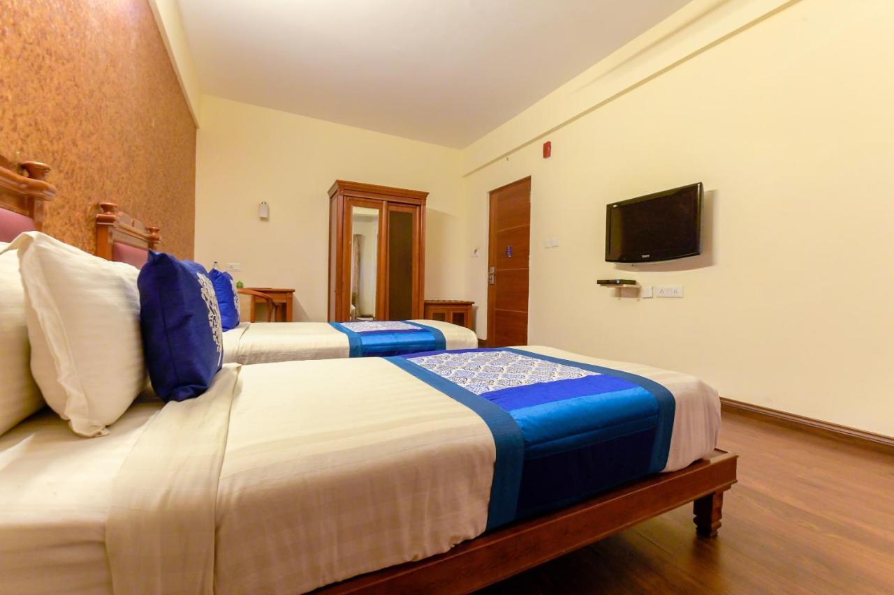 Oyo 4802 Cochin Residency 3*