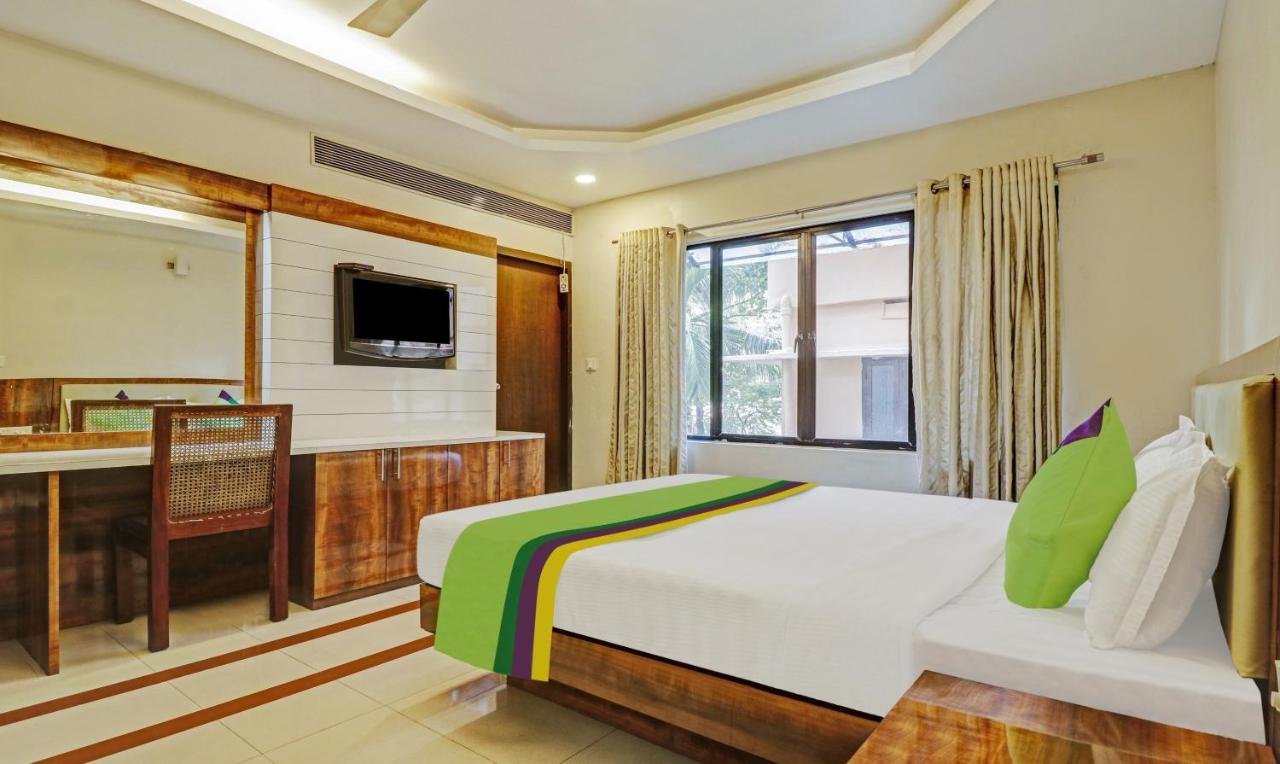 Treebo Trend Time Square Marine Drive Hotel